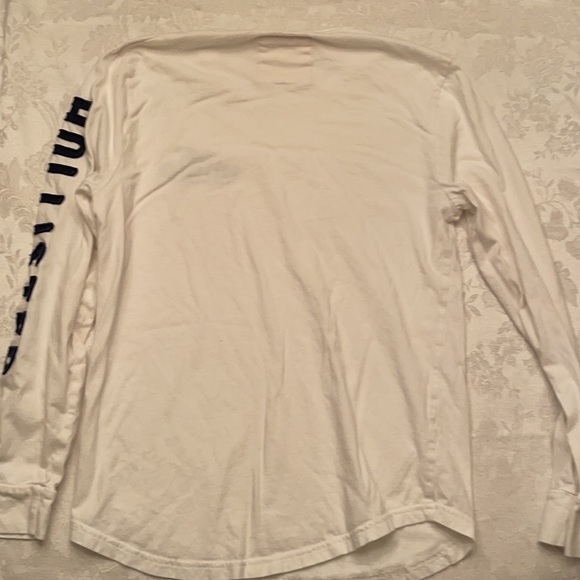 Hollister long Sleeve Tee Size XS - Picture 6 of 6